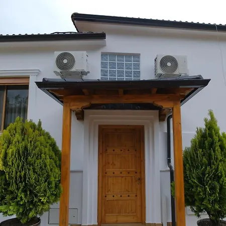 Salillari & Restaurant 4*