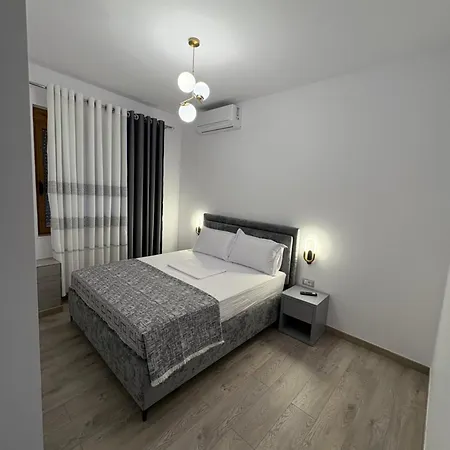 Salillari & Restaurant 4*