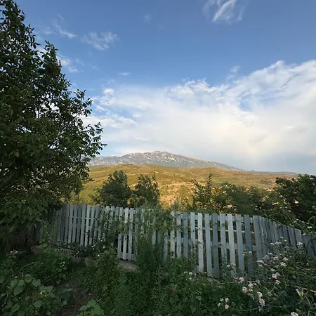 Salillari & Restaurant 베라트