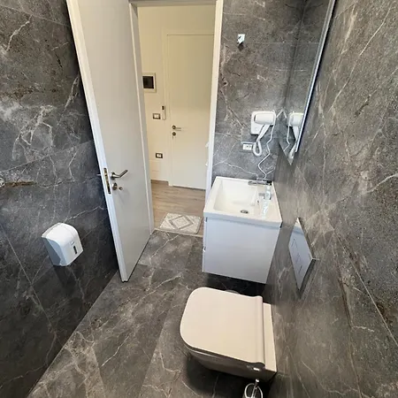 Salillari & Restaurant 4* 베라트