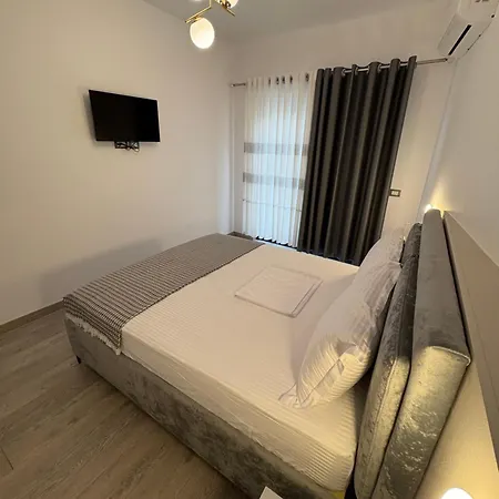 Salillari & Restaurant 4*