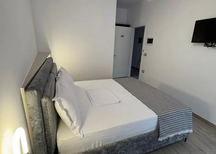Salillari Guest House & Restaurant Affittacamere 4*