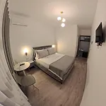Salillari & Restaurant 4*