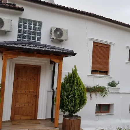 Salillari & Restaurant 4* Берат