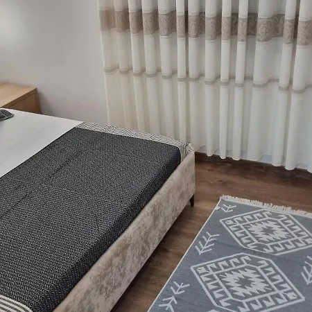 Salillari & Restaurant Гостевой дом Берат