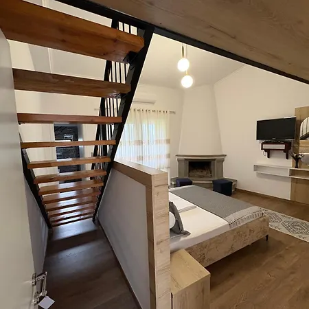 Salillari & Restaurant Гостевой дом 4*