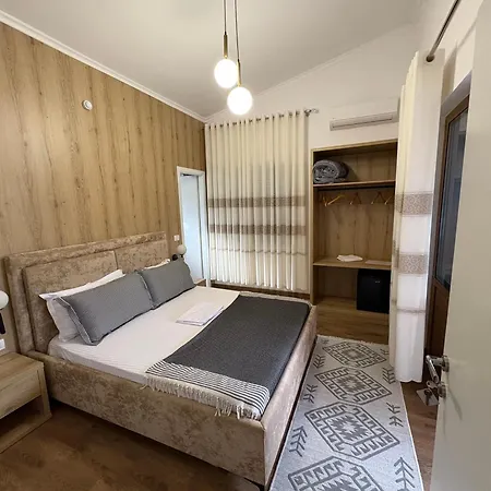 Guest house Salillari
