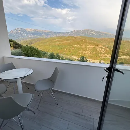 Salillari & Restaurant Гостевой дом 4*