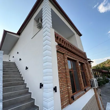 Salillari & Restaurant Гостевой дом 4*