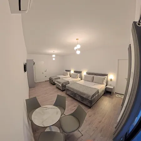 Salillari & Restaurant Penzion