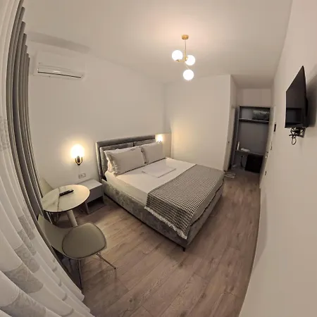 Salillari & Restaurant 3*