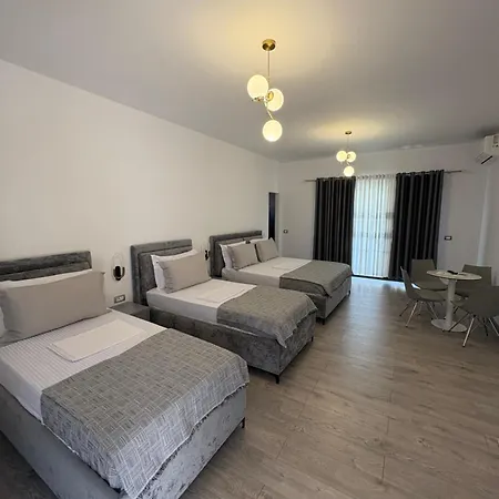 Salillari & Restaurant 3* Berat
