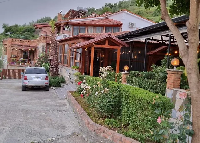 Salillari & Restaurant Penzion Berat