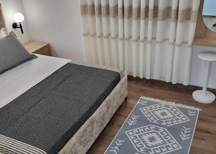 Salillari Guest House & Restaurant Πανσιόν Μπεράτ