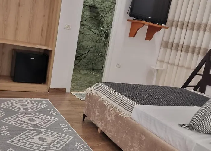 Salillari Guest House & Restaurant Μπεράτ