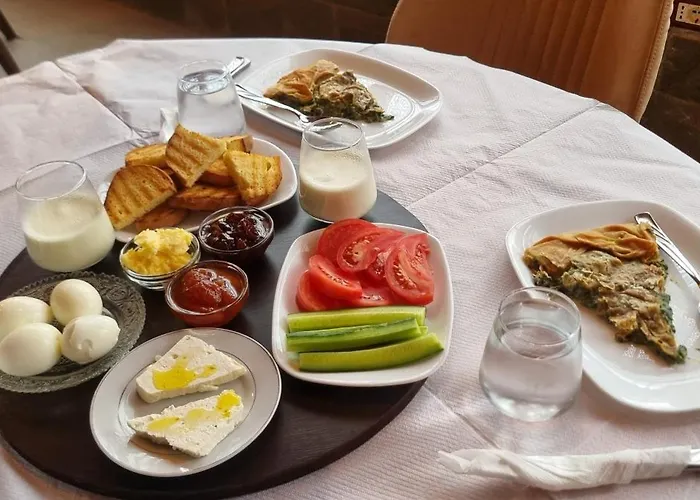 Salillari Guest House & Restaurant Πανσιόν Μπεράτ
