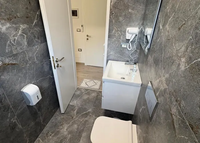 Salillari Guest House & Restaurant 4* Μπεράτ