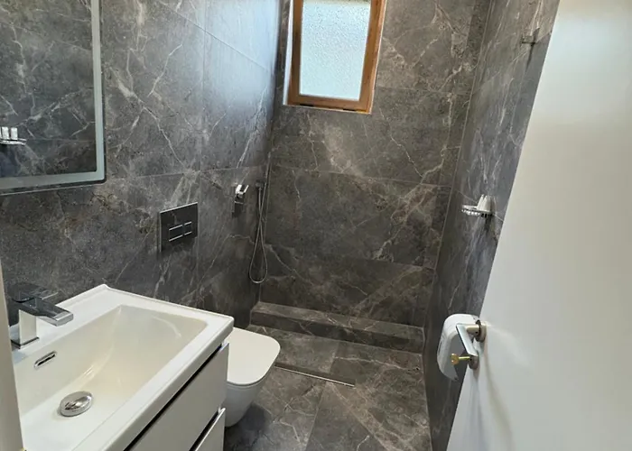 Salillari Guest House & Restaurant Πανσιόν