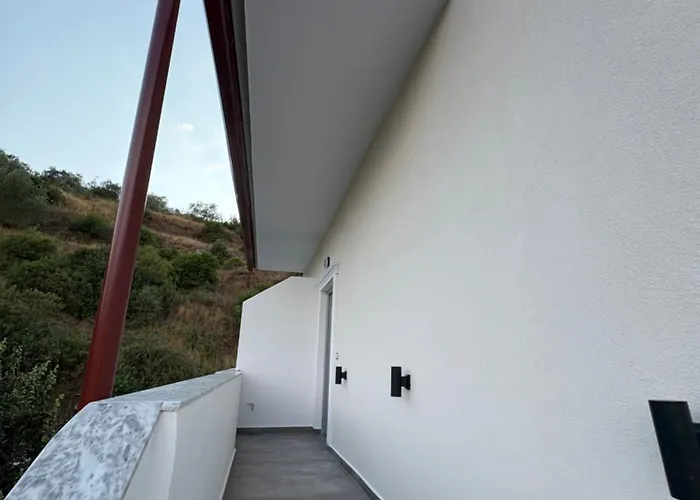 Πανσιόν Salillari Guest House & Restaurant 4*