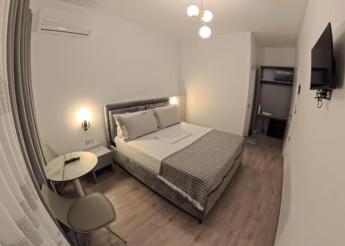 Salillari & Restaurant 4*